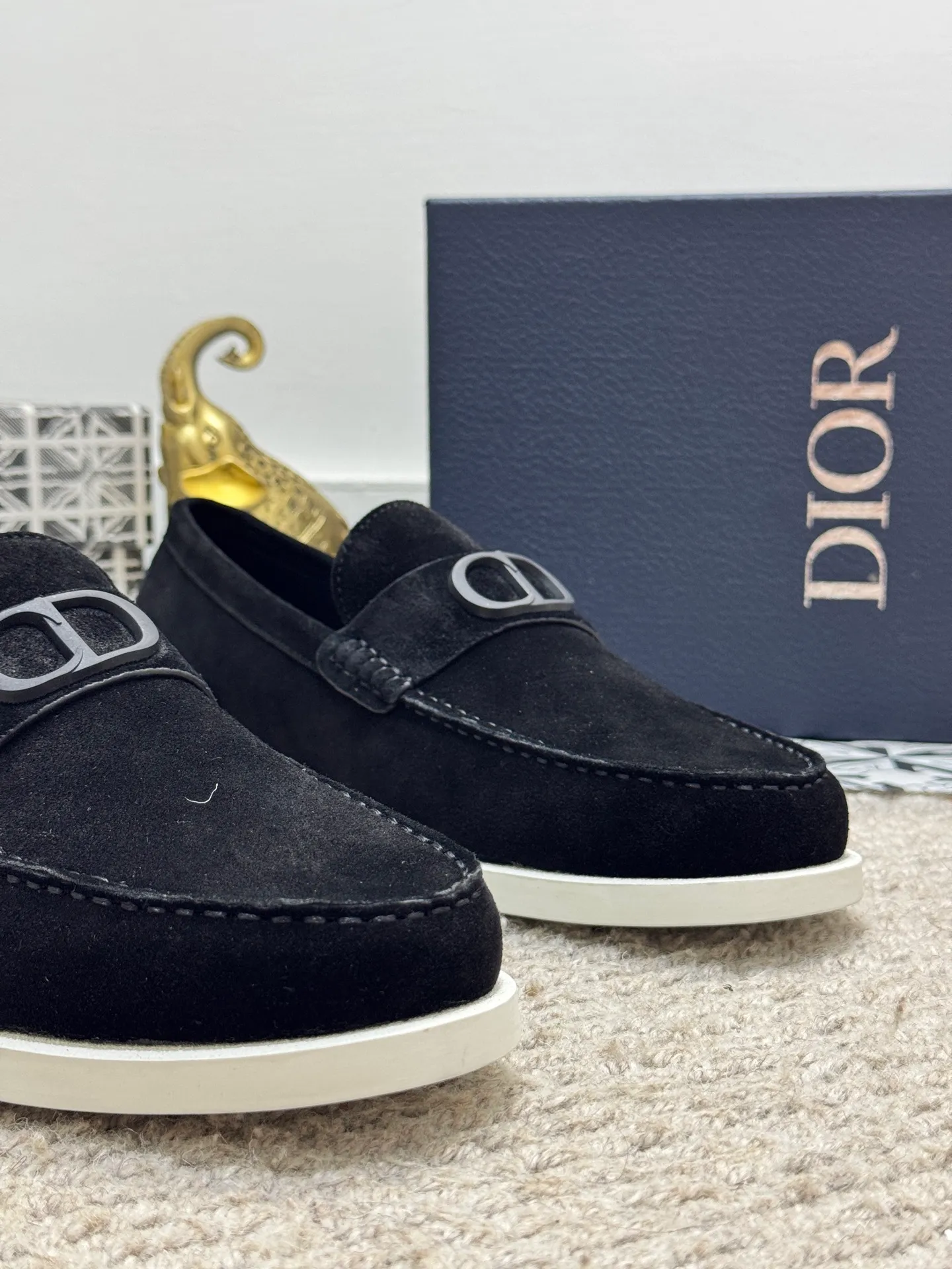 Men's men's shoes 💰480 [New style] 🍺🍺Dior men's casual shoes - a high version of the original one-to-one replica. It is a casual dress shoe. Crafted from luxuriously soft navy suede❤️‍🔥Cow leather lining💘Oblique printed panels on the upper. The lightweight white rubber sole adds sophistication, with an Oblique pattern engraved on the outsole and branding on the back. Size: 38-44 (45, 46 customized